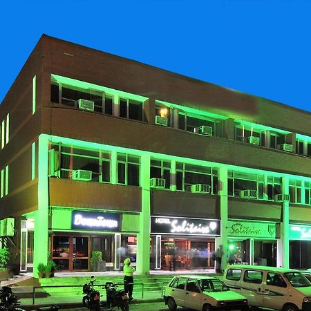 Hotel Solitaire Chandigarh - 10 Mins From Railway Station Chandīgarh Exterior foto