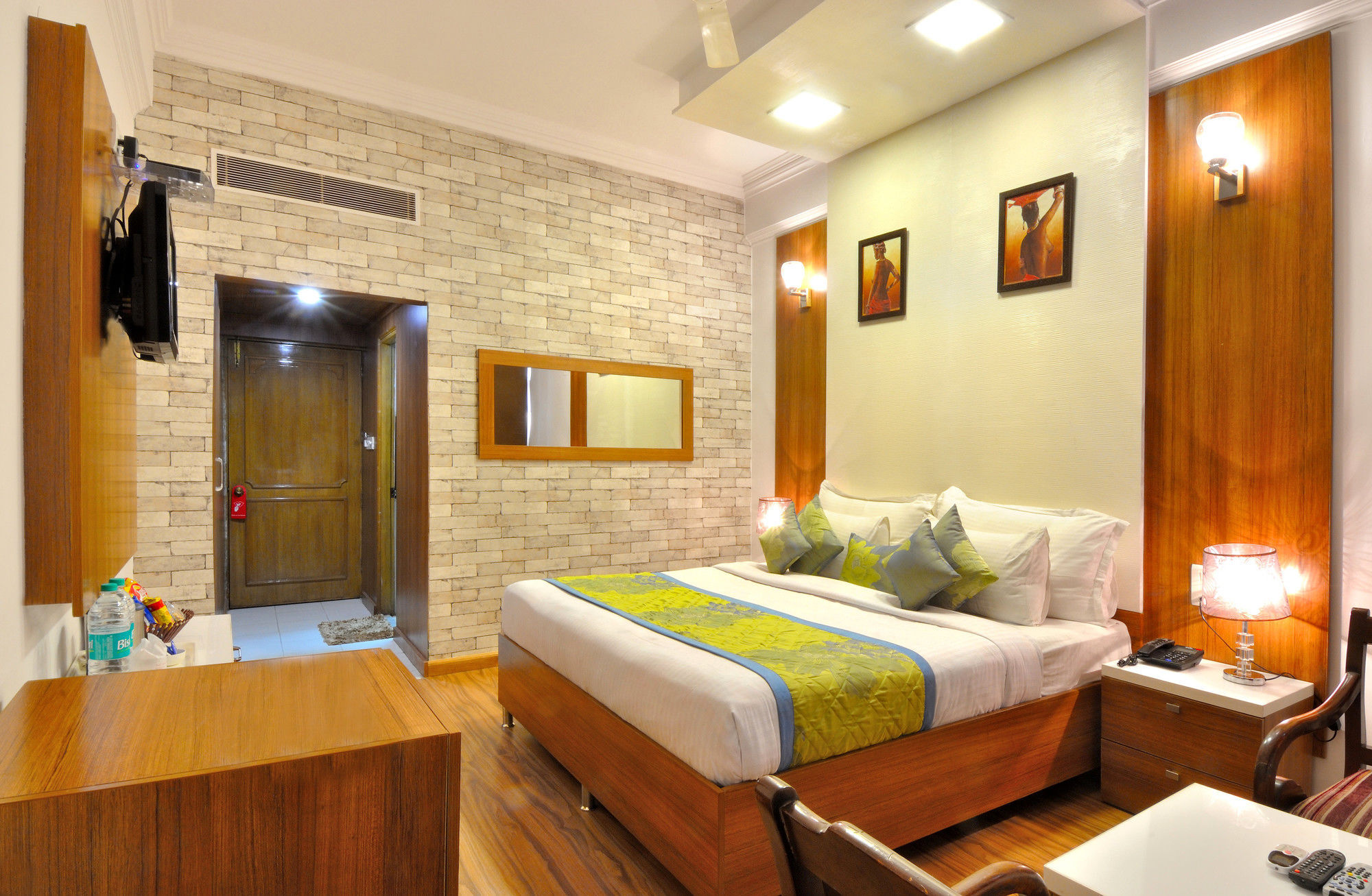 Hotel Solitaire Chandigarh - 10 Mins From Railway Station Chandīgarh Exterior foto