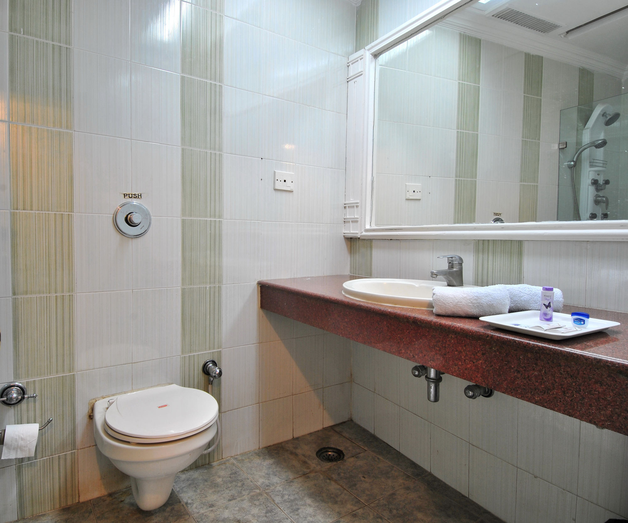 Hotel Solitaire Chandigarh - 10 Mins From Railway Station Chandīgarh Exterior foto
